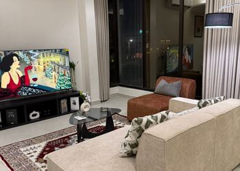 استديو بسرير ماستر وجلسة جانبية