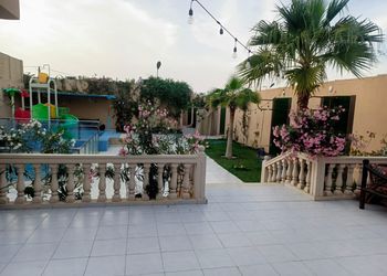 شاليه بصالة جلوس وغرفة نوم 