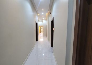استديو بسرير ماستر وجلسة جانبية 