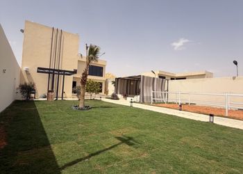 استراحة بجلسة خارجية و مسبح