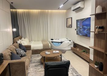 استديو بسرير ماستر وجلسة جانبية