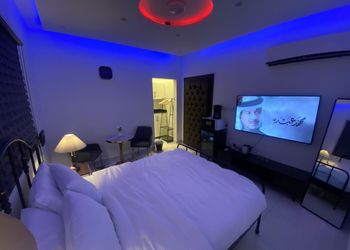 استديو بسرير فردي وجلسة