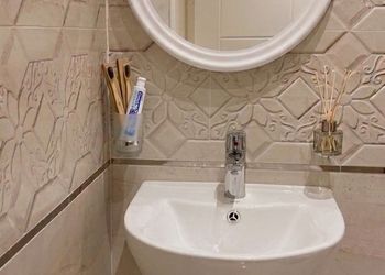 استديو بسرير ماستر واثاث مريح