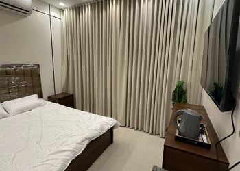استوديو بدخول ذاتي 