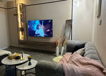 استديو بسرير ماستر وجلسة جانبية