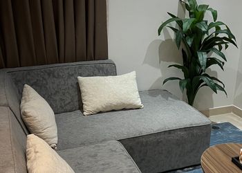 استديو بسرير ماستر وجلسة جانبية 