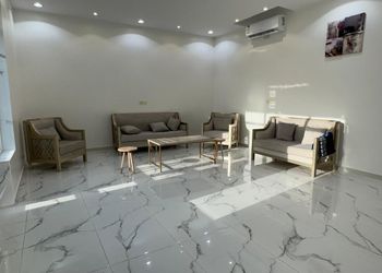 شاليه بمسطح اخضر ومجلس