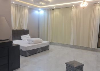 شاليه بمجلس وأثاث هادئ