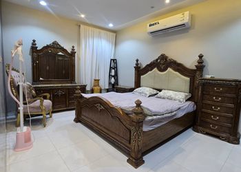 شقة بصالة وغرفة نوم ومجلس