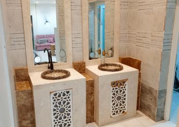 شاليه بألعاب مائية وجلسة خارجية 