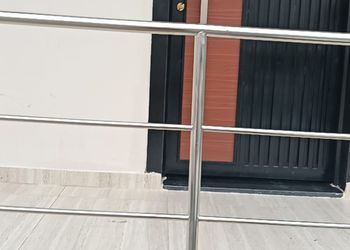 استديو بسرير ماستر وجلسة جانبية 