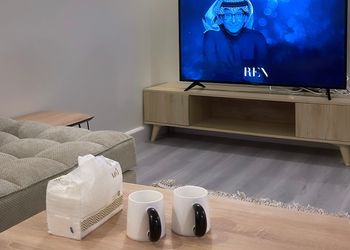 استديو هادئ بدخول ذاتي 