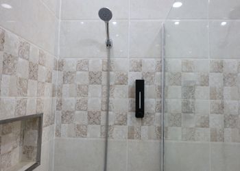 استديو بسرير ماستر وجلسه جانبيه
