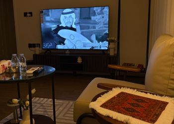 استديو بسرير ماستر وجلسة جانبية 