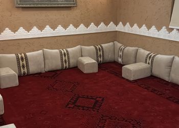 شقة بغرفة معيشة وغرفة نوم 