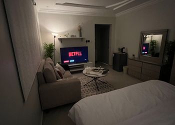 استديو هادئ وسرير ماستر 