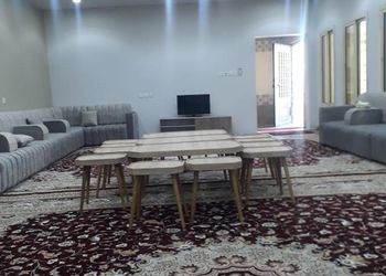 استراحة بمسطحات خضراء وبيت شعر