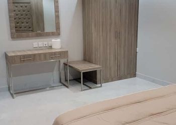 استراحة بمجلس وفناء خارجي 