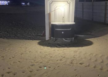 مخيم بجلسة خارجية وبيت شعر 