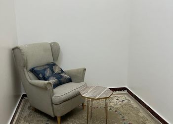 شقة بغرفتين نوم وصالة