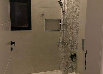 استديو بسرير ماستر وجلسة جانبية