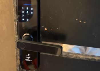 استديو هادئ بسرير ماستر 