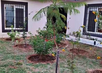 استراحة بصالة جلوس انيقة واطلالة