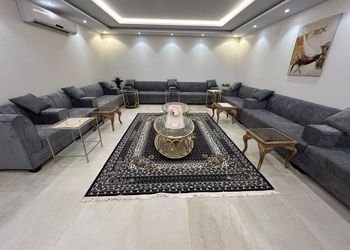 استراحة بجلسه مطله على حديقه