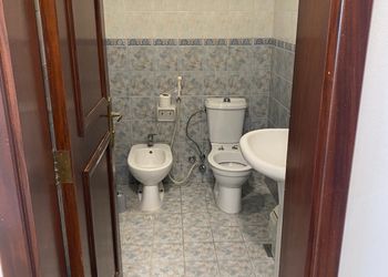 شقة بثلاث غرف نوم وصالة