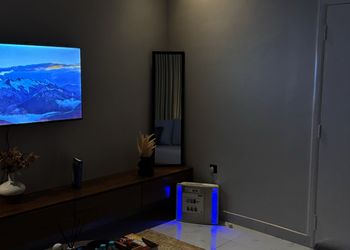 استديو هادئ بسرير ماستر