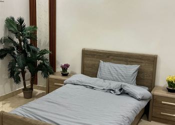 استراحة بمسطح اخضر ومجالس