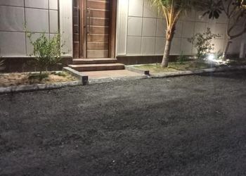 استراحة بمسبح خارجي ومجلس