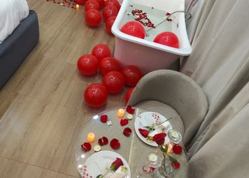 شالية بجلسة خارجية ومسبح 