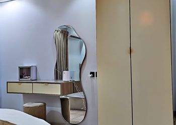 استديو بأثاث مريح وبسيط 