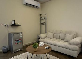 استديو بسرير ماستر وجلسة جانبية 
