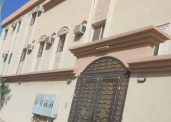 شقة بغرفتين نوم وغرفة جلوس 