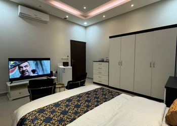 استديو بسرير ماستر وجلسة جانبية 