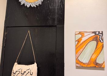 استديو بسرير ماستر وأثاث مريح 