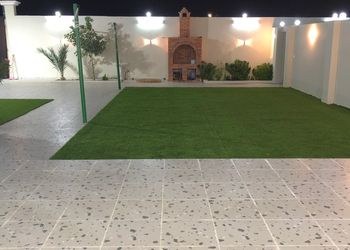 استراحة بمسبح بألعاب مائيه 