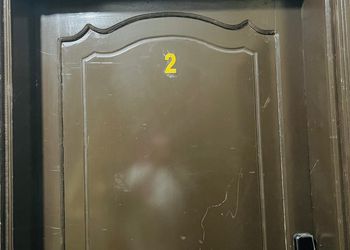 شقة بغرفتين نوم وصالة ومجلس