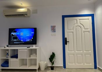 شقة بصالة أنيقة وغرفة نوم 