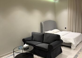 استديو بدخول ذاتي وسرير مريح 