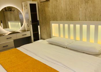 Studio with Master Bed  