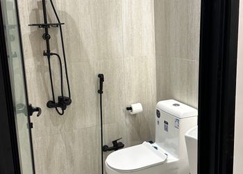 استديو بسرير ماستر وجلسة جانبية 
