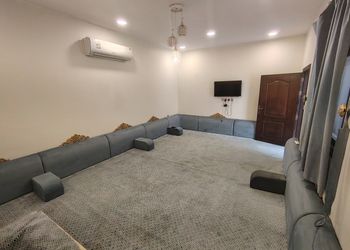شاليه بجلسة خارجية وألعاب اطفال 