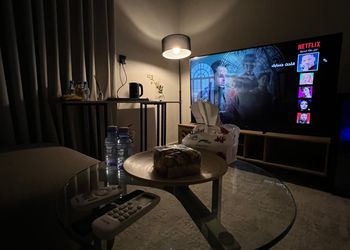 استديو هادئ بسرير ماستر