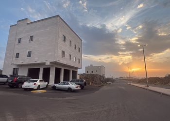استديو بسرير ماستر وجلسة جانبية