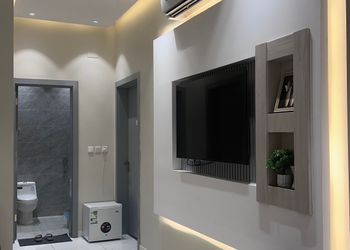 شقة بصالة أنيقة ودخول ذاتي
