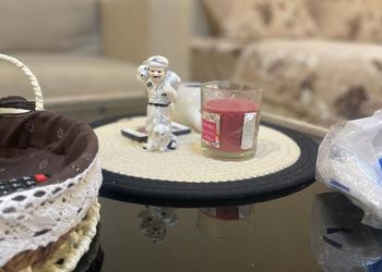 استديو بأثاث مريح وبسيط 