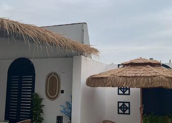 شقة بصالة أنيقة ودخول ذاتي